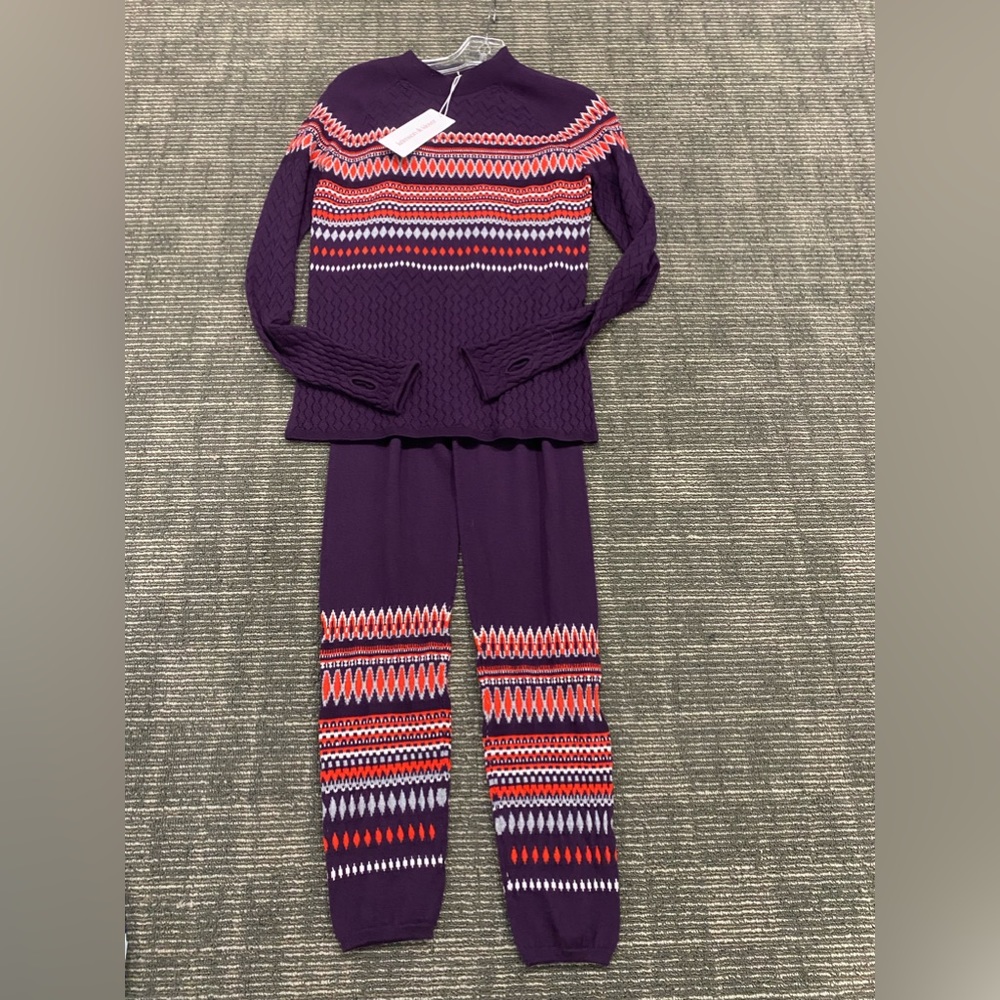 NWT Seamless Base Layers Whole garment knitwear Pullover with matching legging.